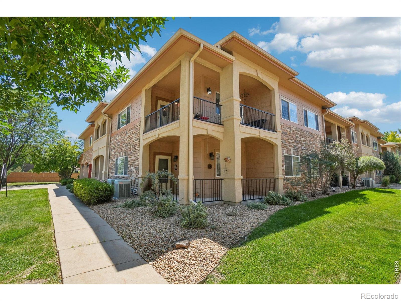 1703 Whitehall Dr #8C, Longmont, CO 80504