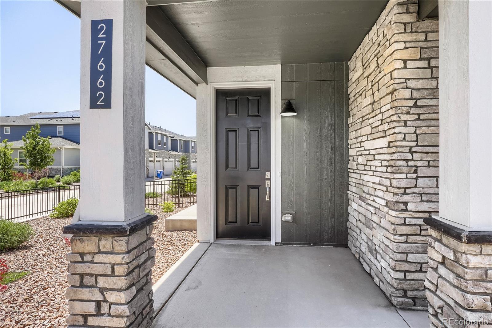 27662 E 1st Ave, Aurora, CO 80018