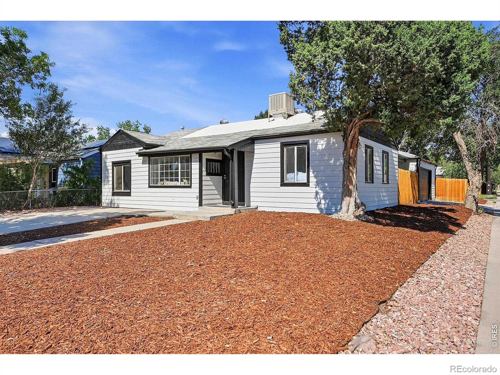 1902 Kenton St, Aurora, CO 80010