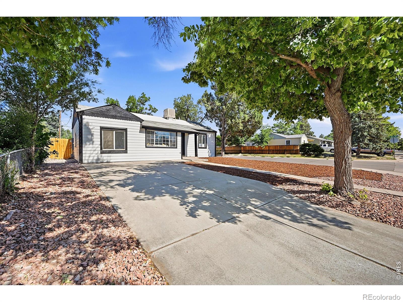 1902 Kenton St, Aurora, CO 80010
