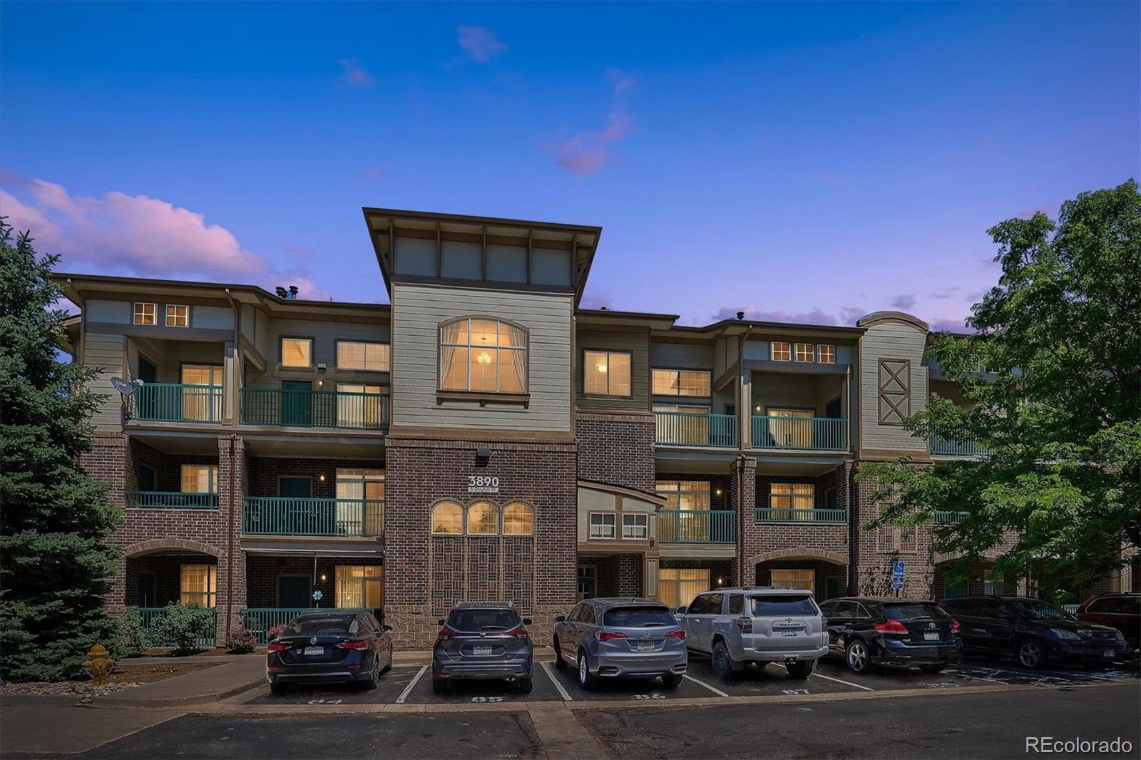 3890 S Dayton St #303, Aurora, CO 80014