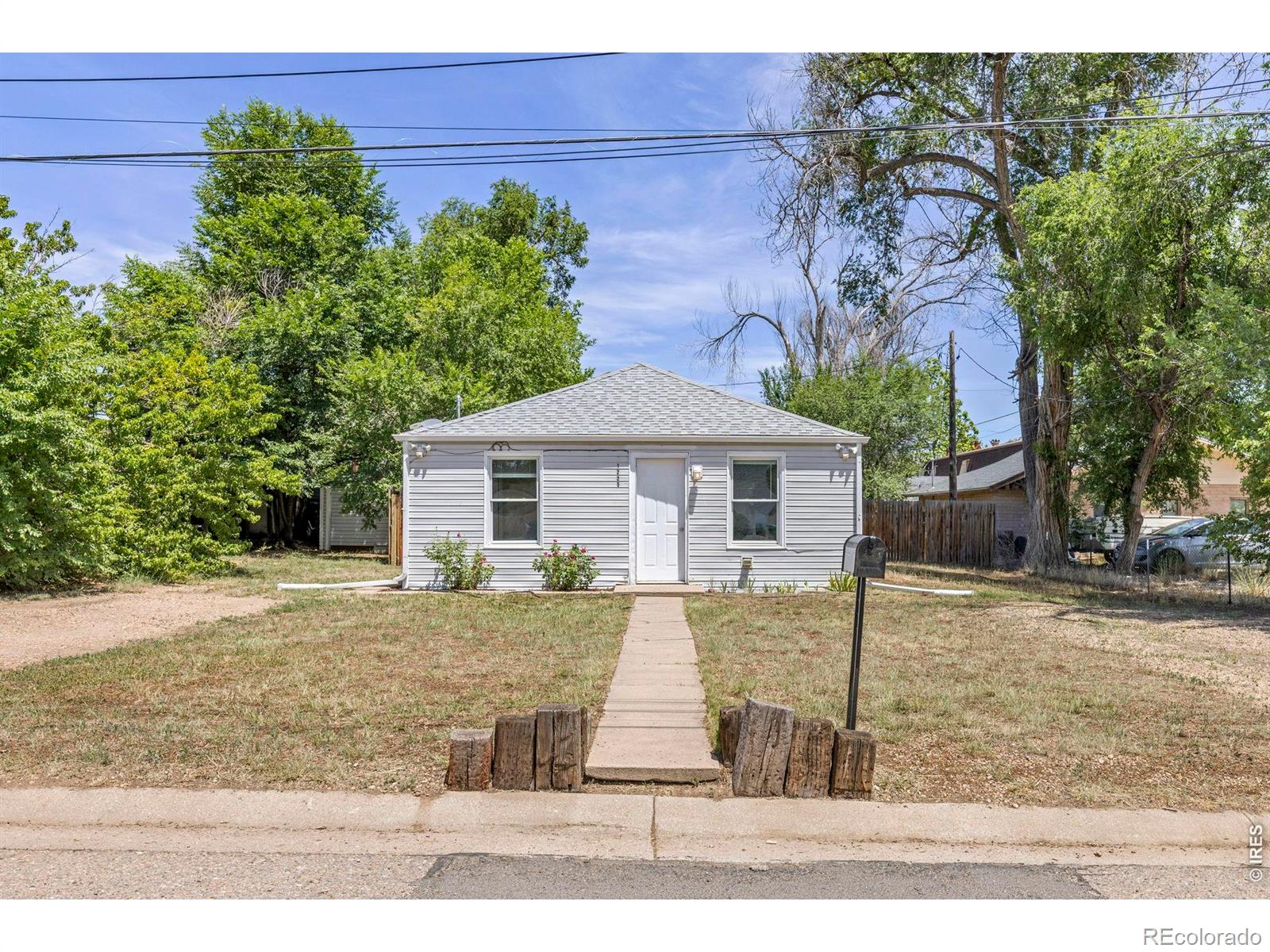 1225 Pleasant Acres Dr, Evans, CO 80620