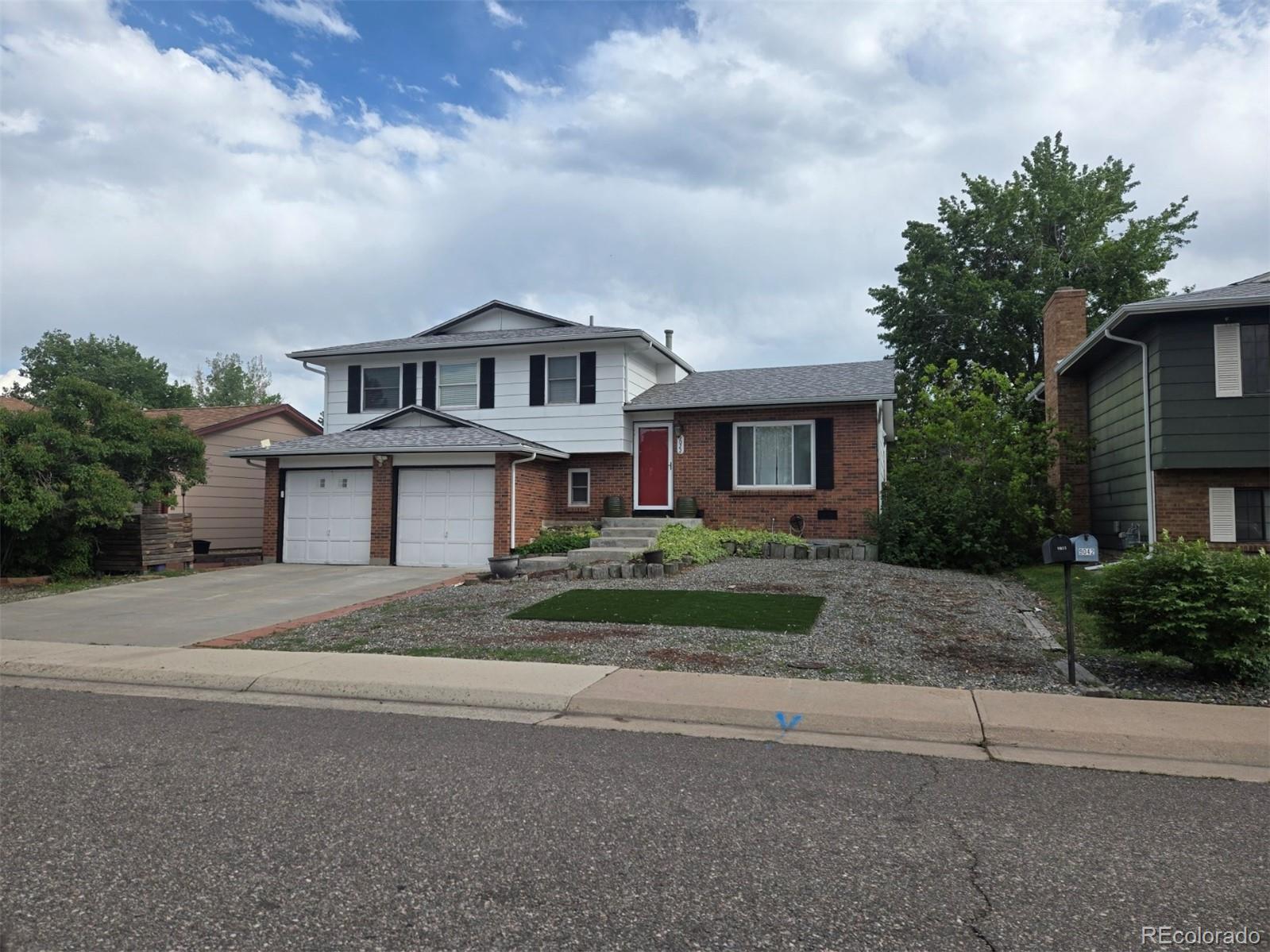 9022 W Stanford Ave, Littleton, CO 80123