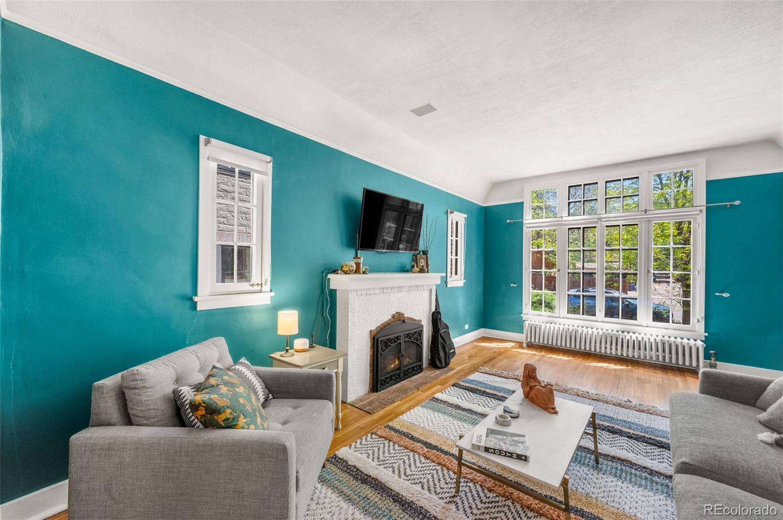 1665 Bellaire St, Denver, CO 80220