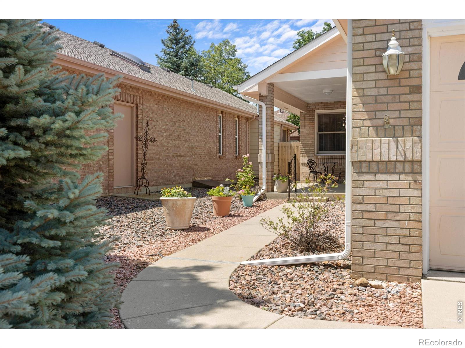 809 Zweck Ct, Longmont, CO 80503