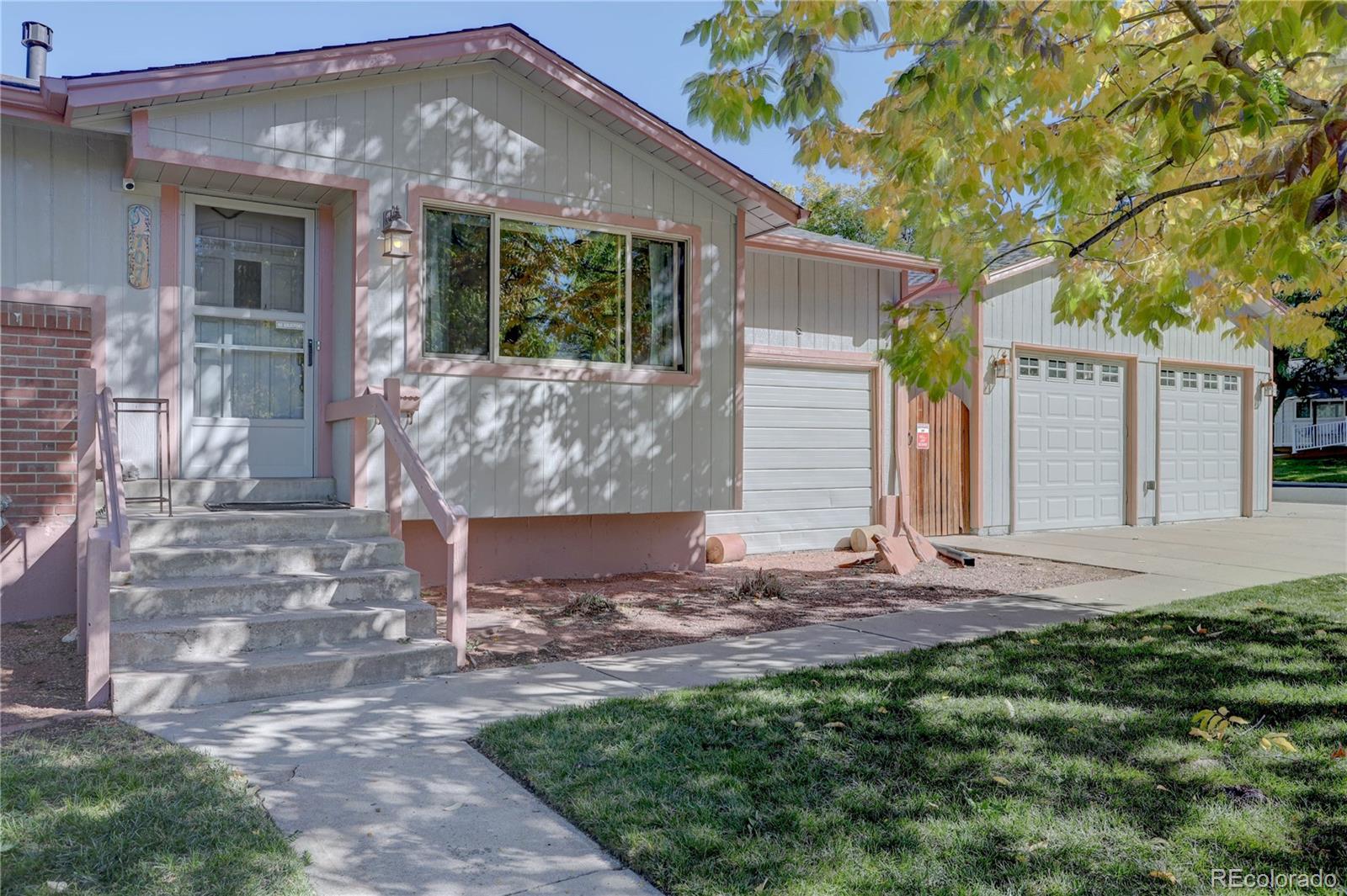 707 W Davies Way, Littleton, CO 80120
