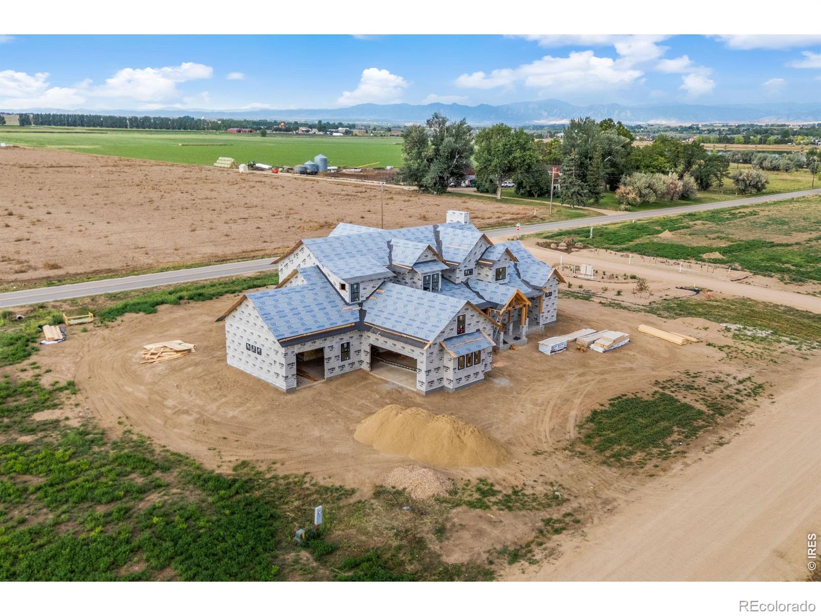 1850 Country Dr, Frederick, CO 80504
