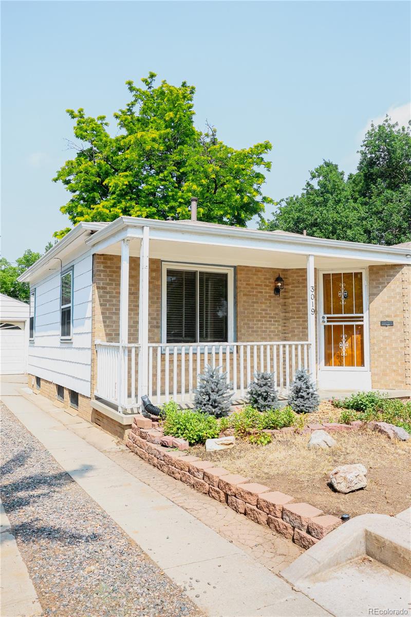 3019 S Logan St, Englewood, CO 80113