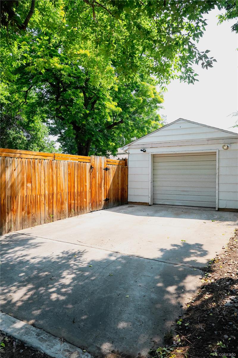 3019 S Logan St, Englewood, CO 80113