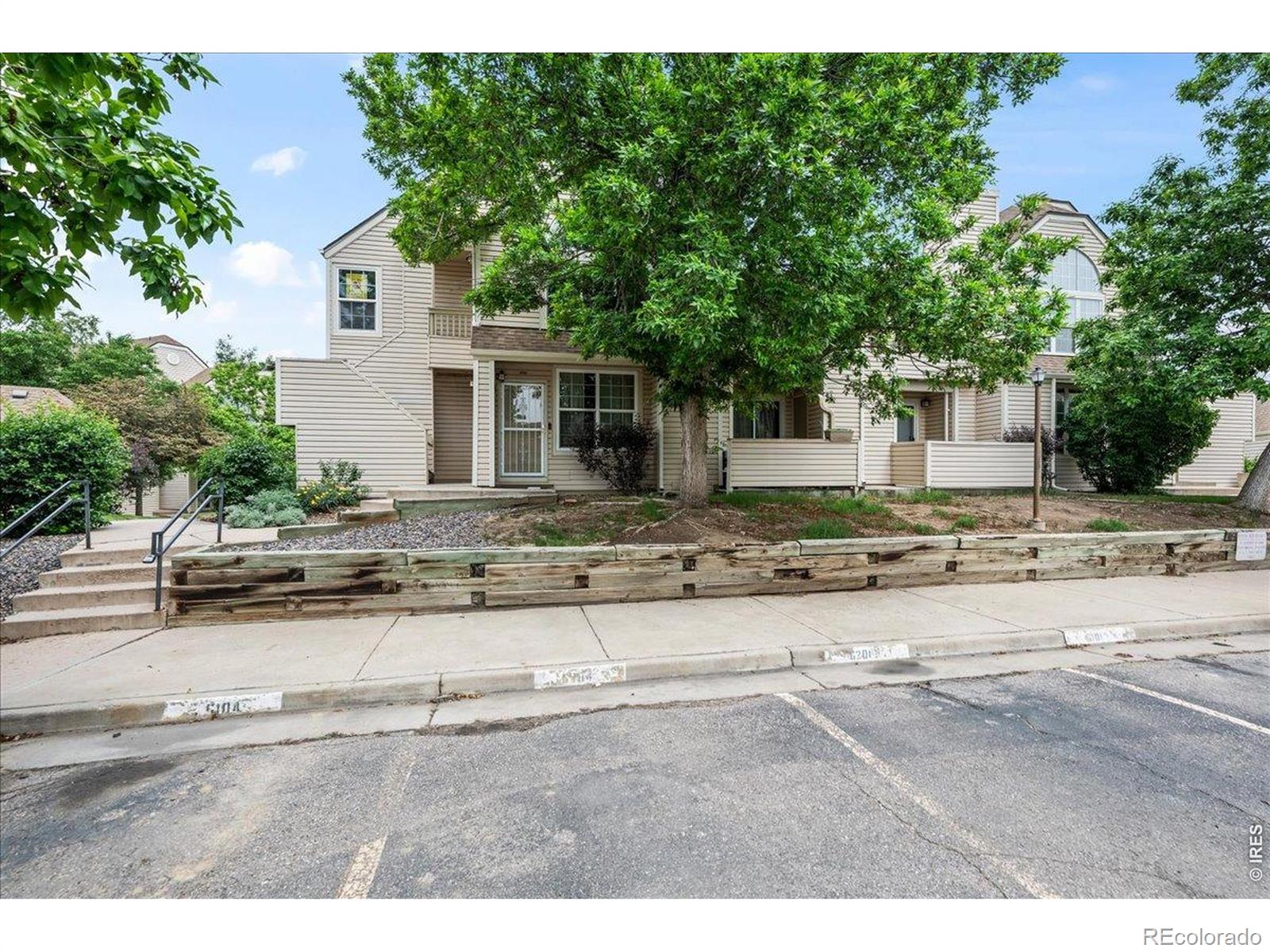989 S Miller St #204, Lakewood, CO 80226