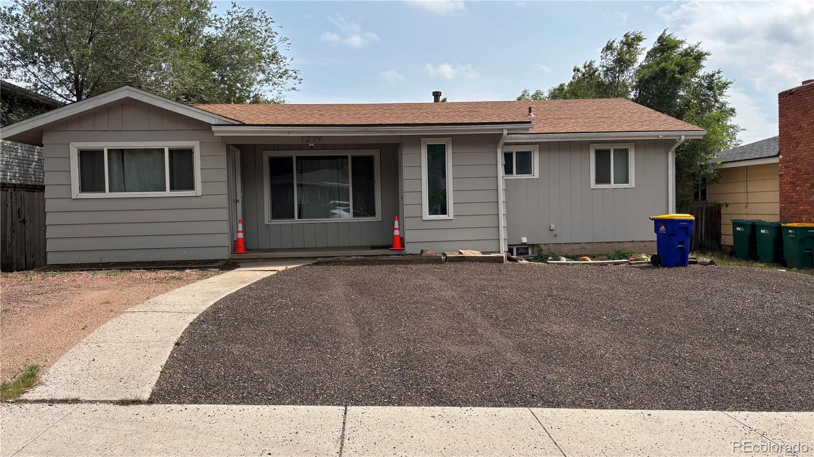 1219 Cumberland St, Colorado Springs, CO 80907