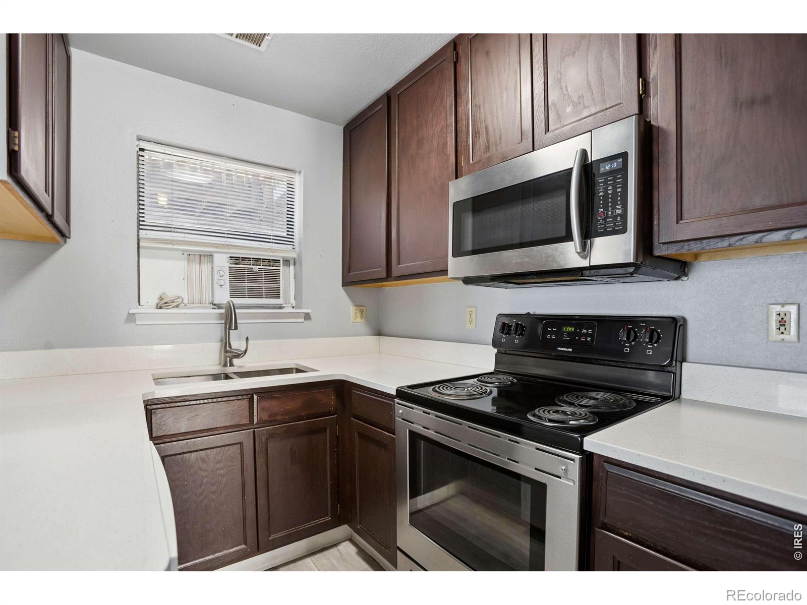 225 E 8th Ave #6, Longmont, CO 80504