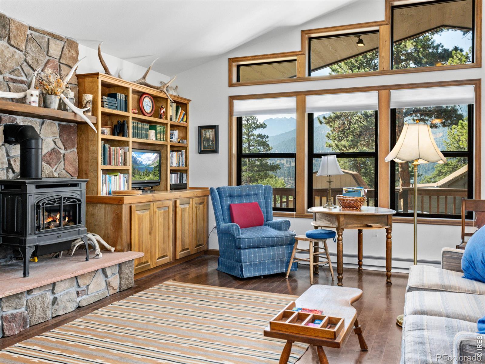 725 Upper Larkspur Ln, Estes Park, CO 80517