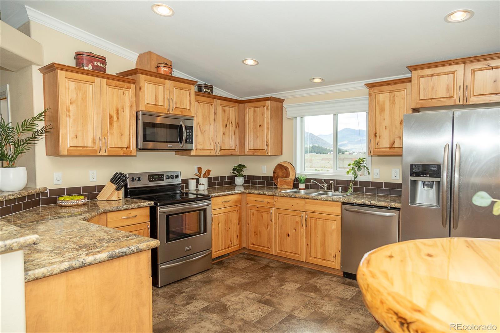 467 Apex Dr, Creede, CO 81130