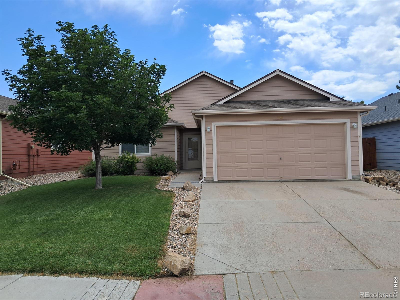 738 Glenloch Dr, Fort Collins, CO 80524