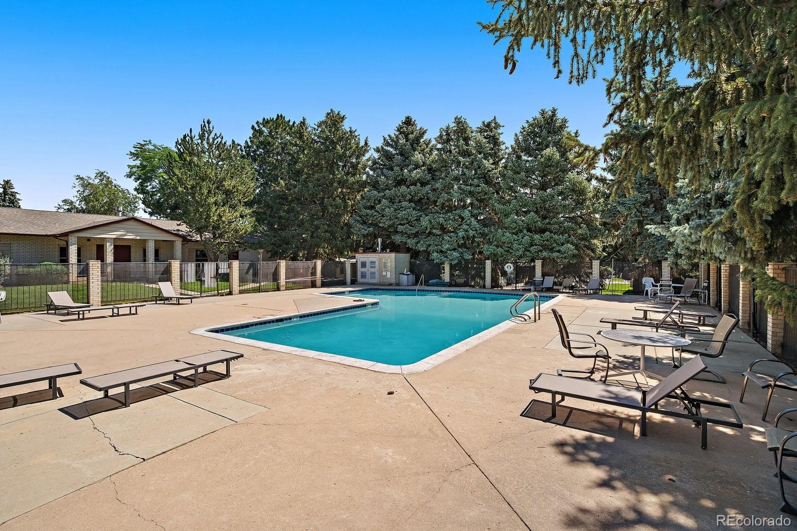 473 S Balsam St, Lakewood, CO 80226