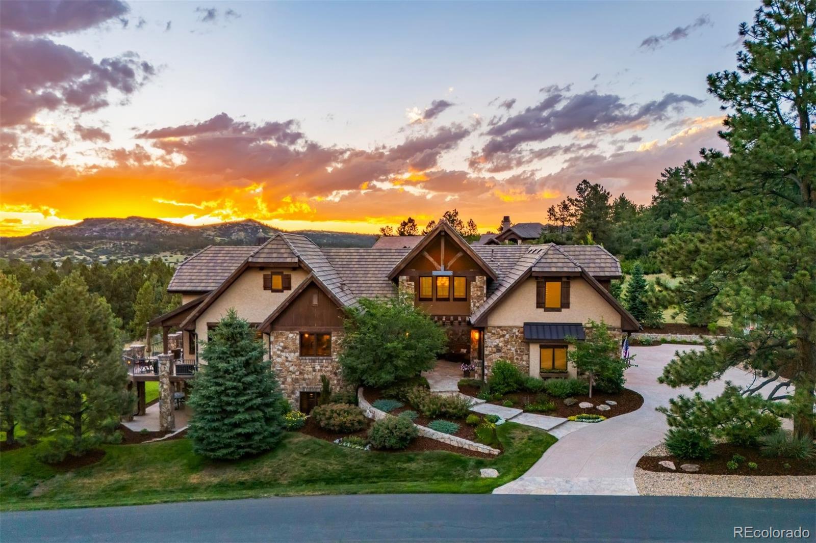 83 Castle Pines Dr N, Castle Rock, CO 80108