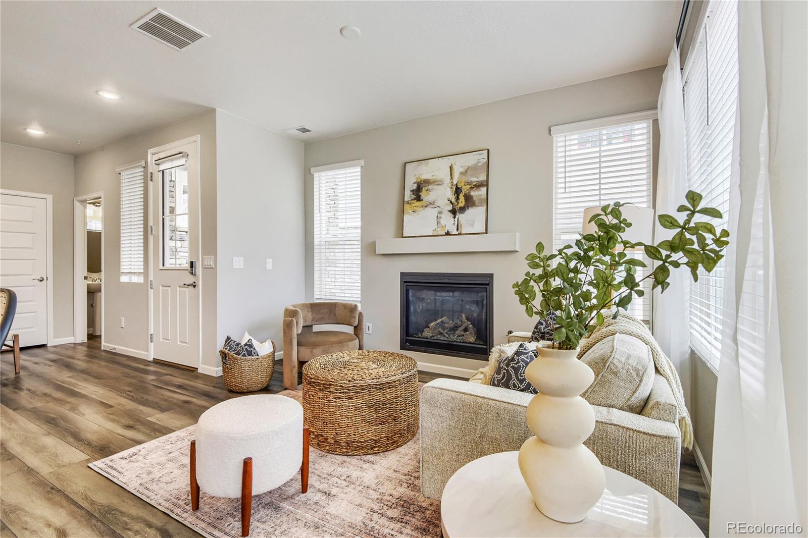 23588 E Ida Dr #B, Aurora, CO 80016