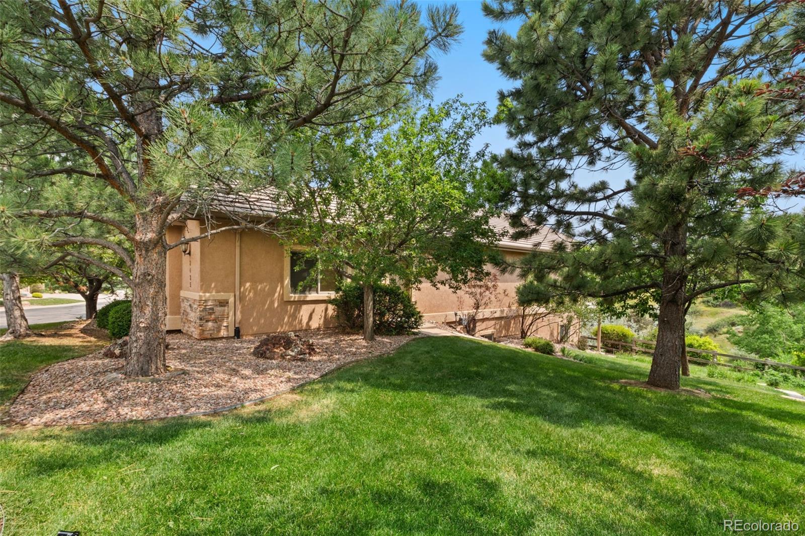2425 Mesa Crest Grv, Colorado Springs, CO 80904