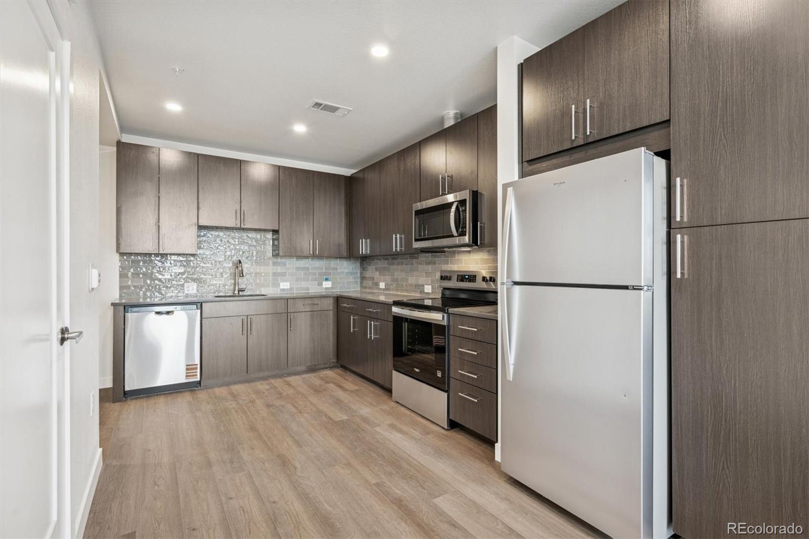 639 29th St #211, Denver, CO 80205