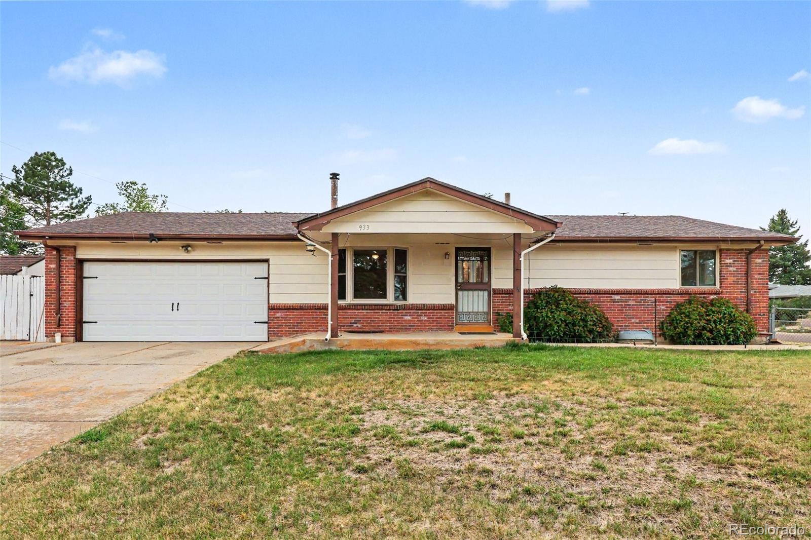 933 Nelson St, Lakewood, CO 80215