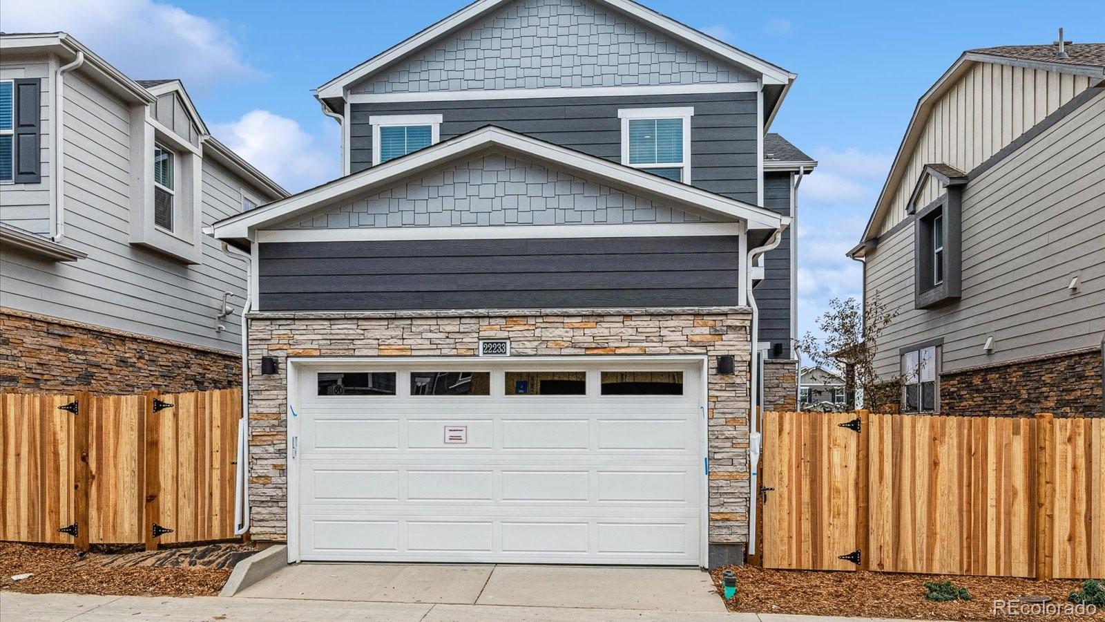 687 N Ukraine St, Aurora, CO 80018