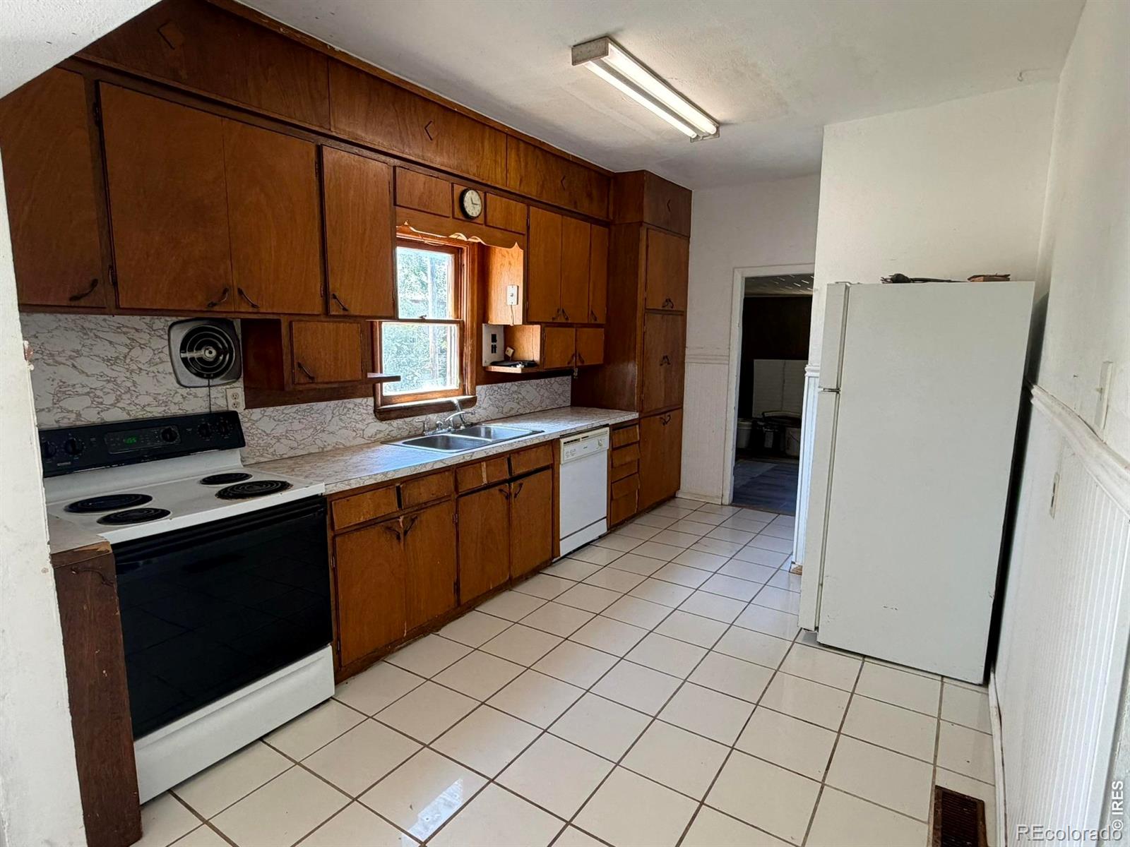 212 N 2nd St, Iliff, CO 80736