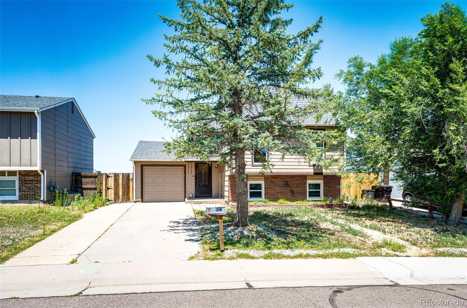 625 Madison Way, Bennett, CO 80102