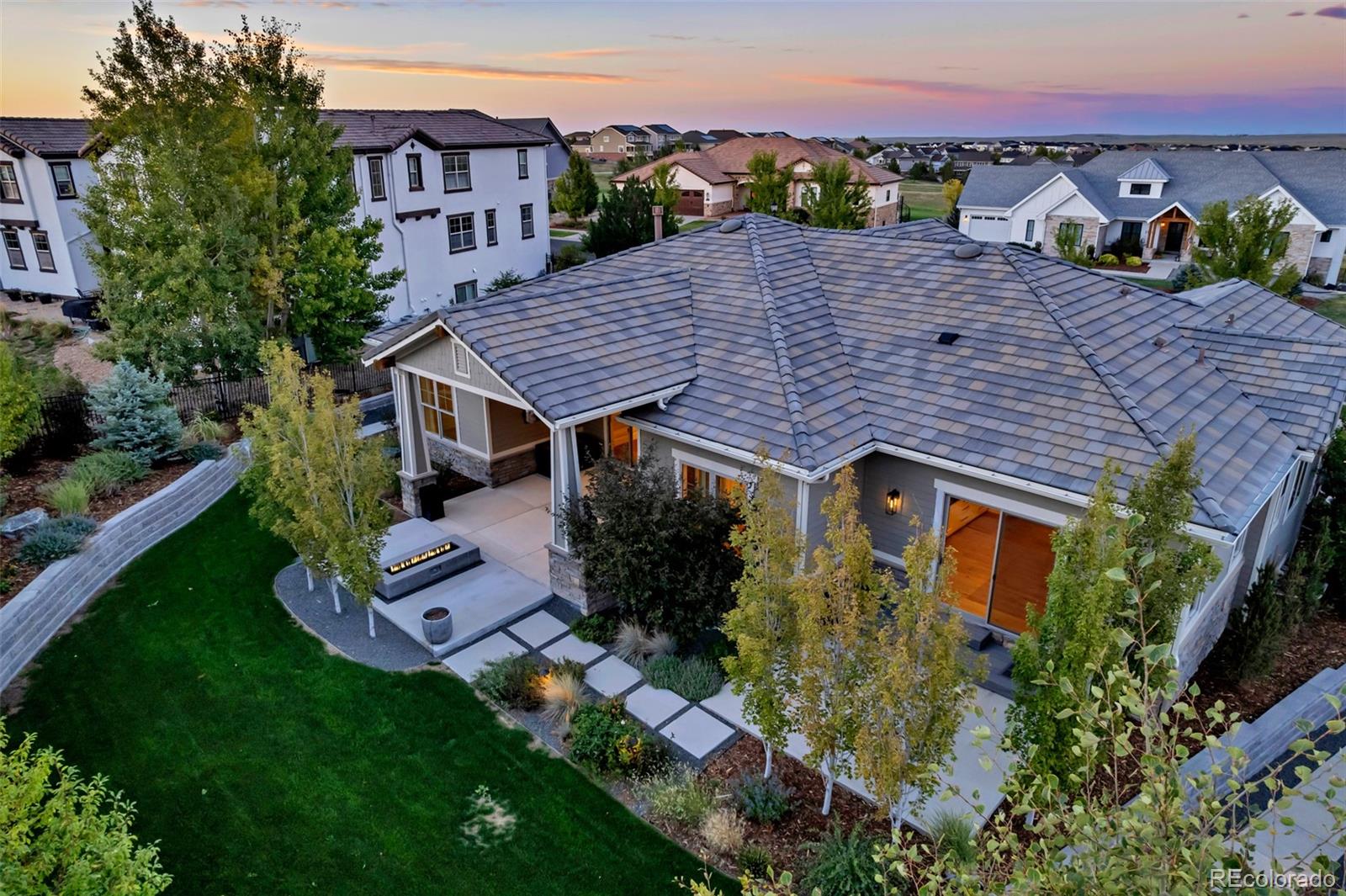 27041 E Long Cir, Aurora, CO 80016