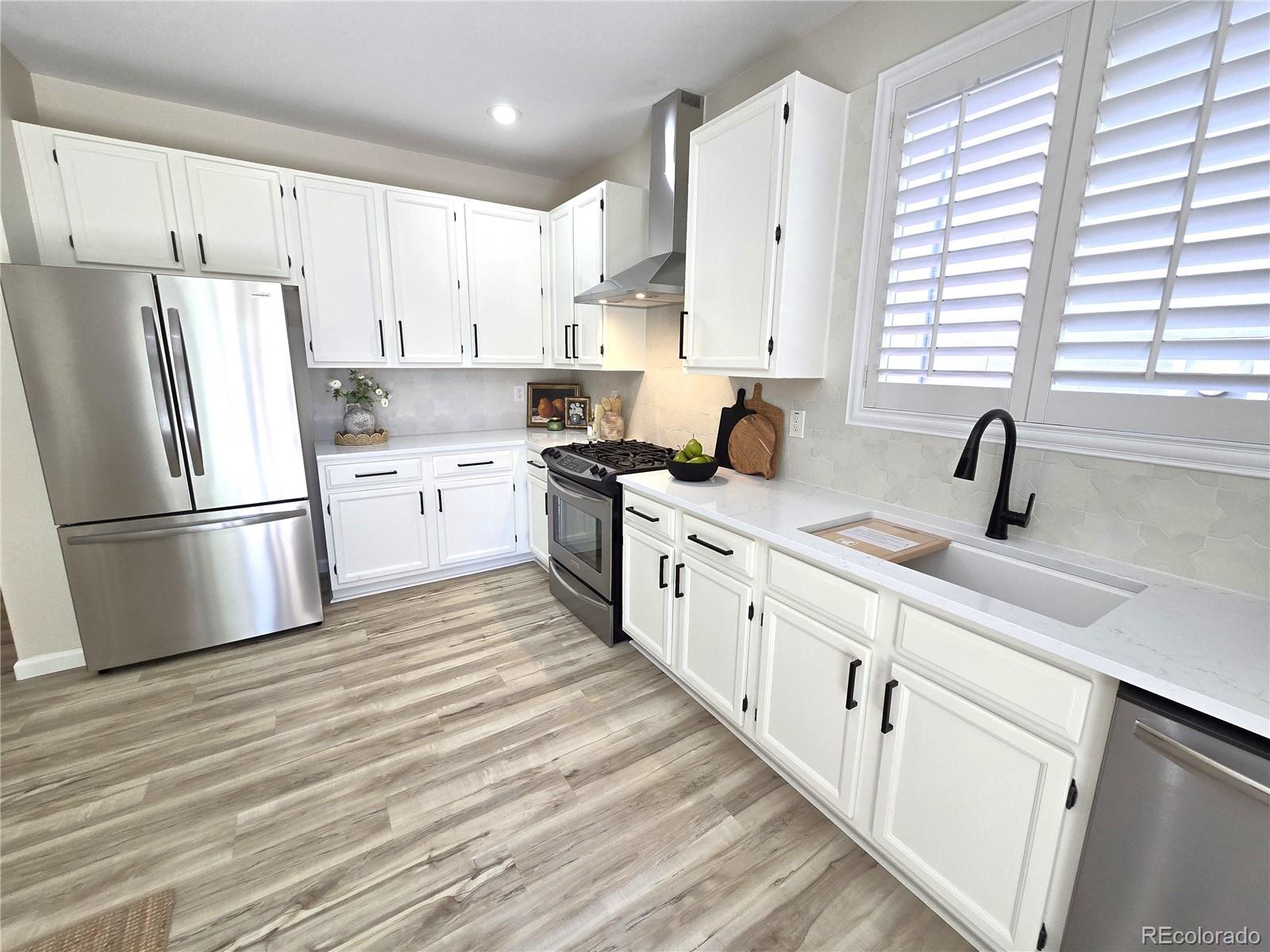 10078 Apollo Bay Way, Littleton, CO 80130