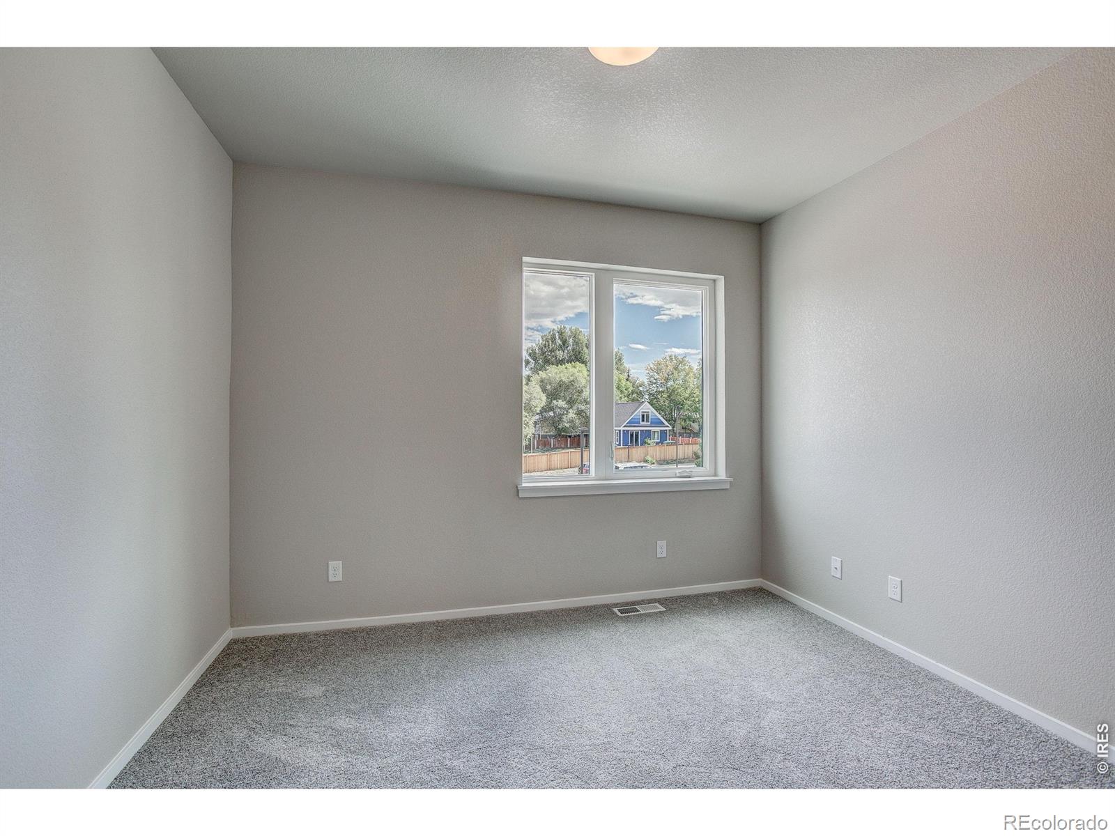 822 Cherokee Dr, Fort Collins, CO 80525