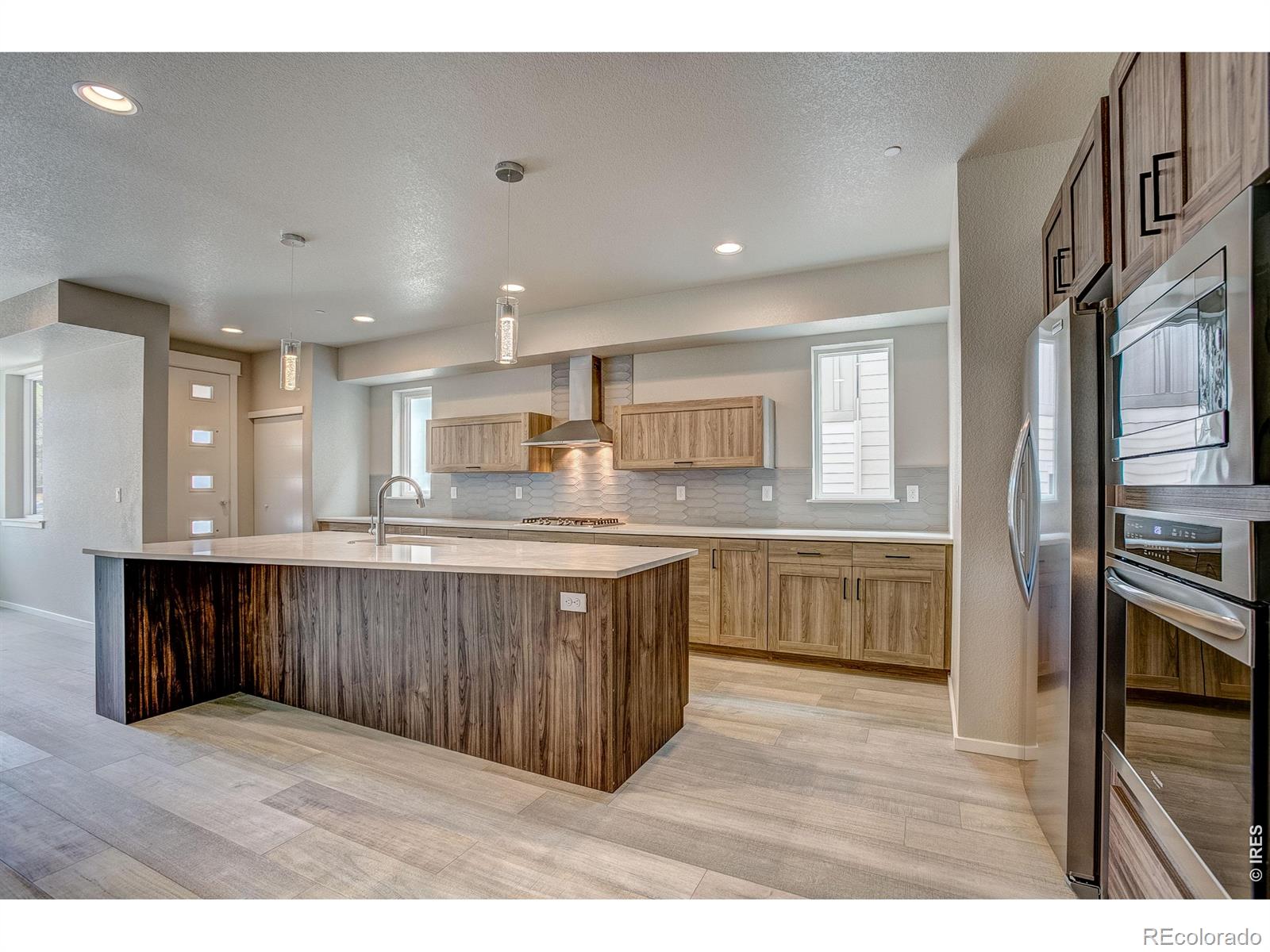 822 Cherokee Dr, Fort Collins, CO 80525