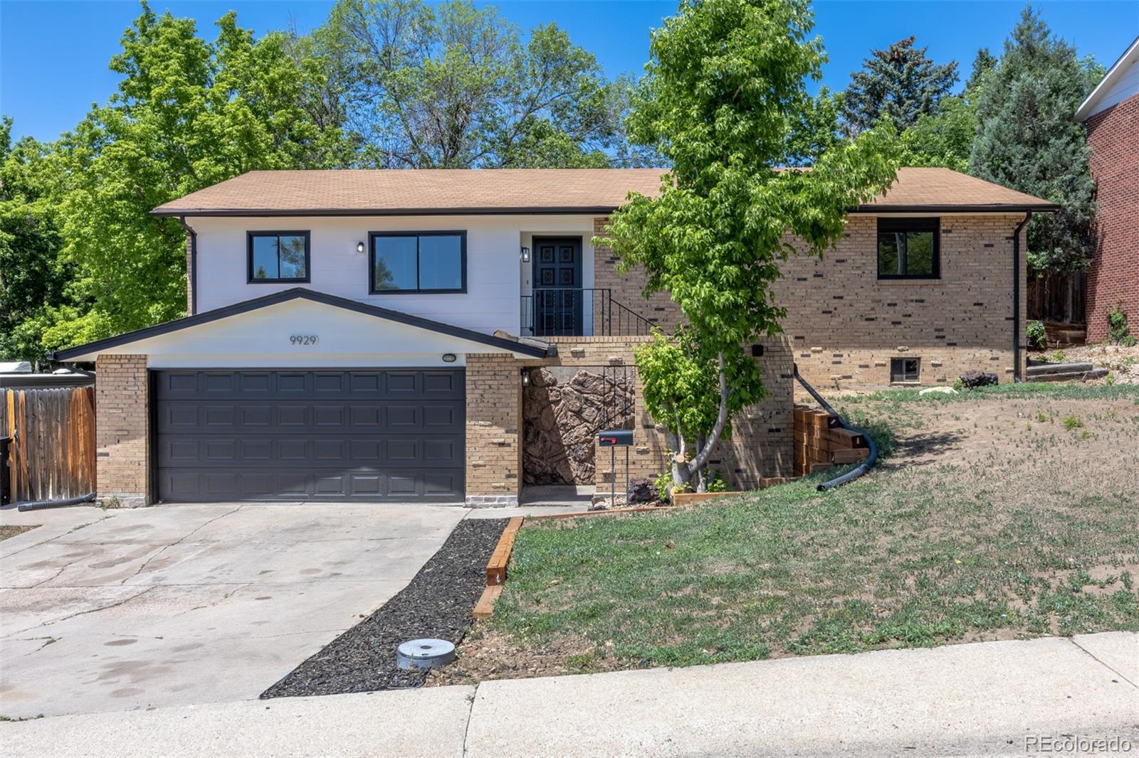 9929 Appletree Pl, Thornton, CO 80260