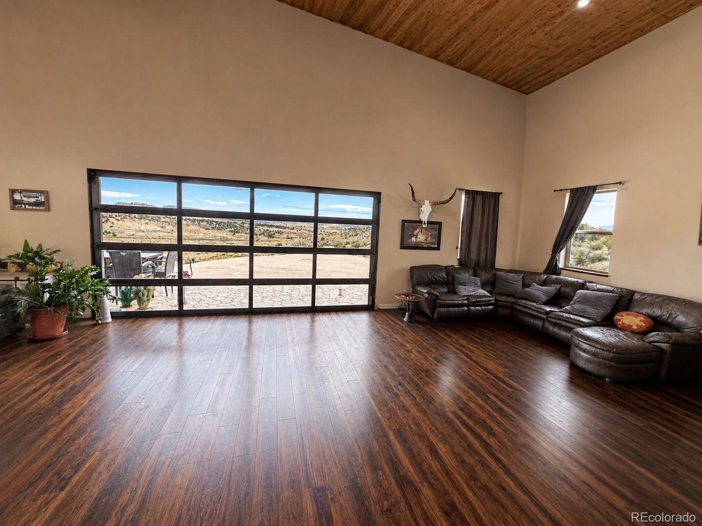 470 Bowie Rd, Penrose, CO 81420