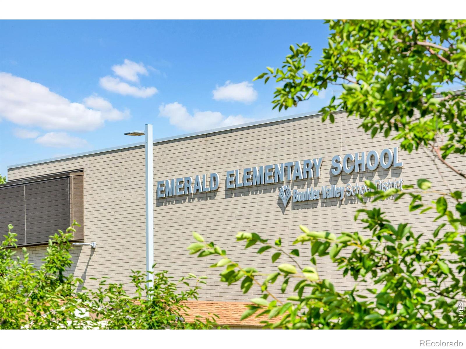 905 W 3rd Ave, Broomfield, CO 80020