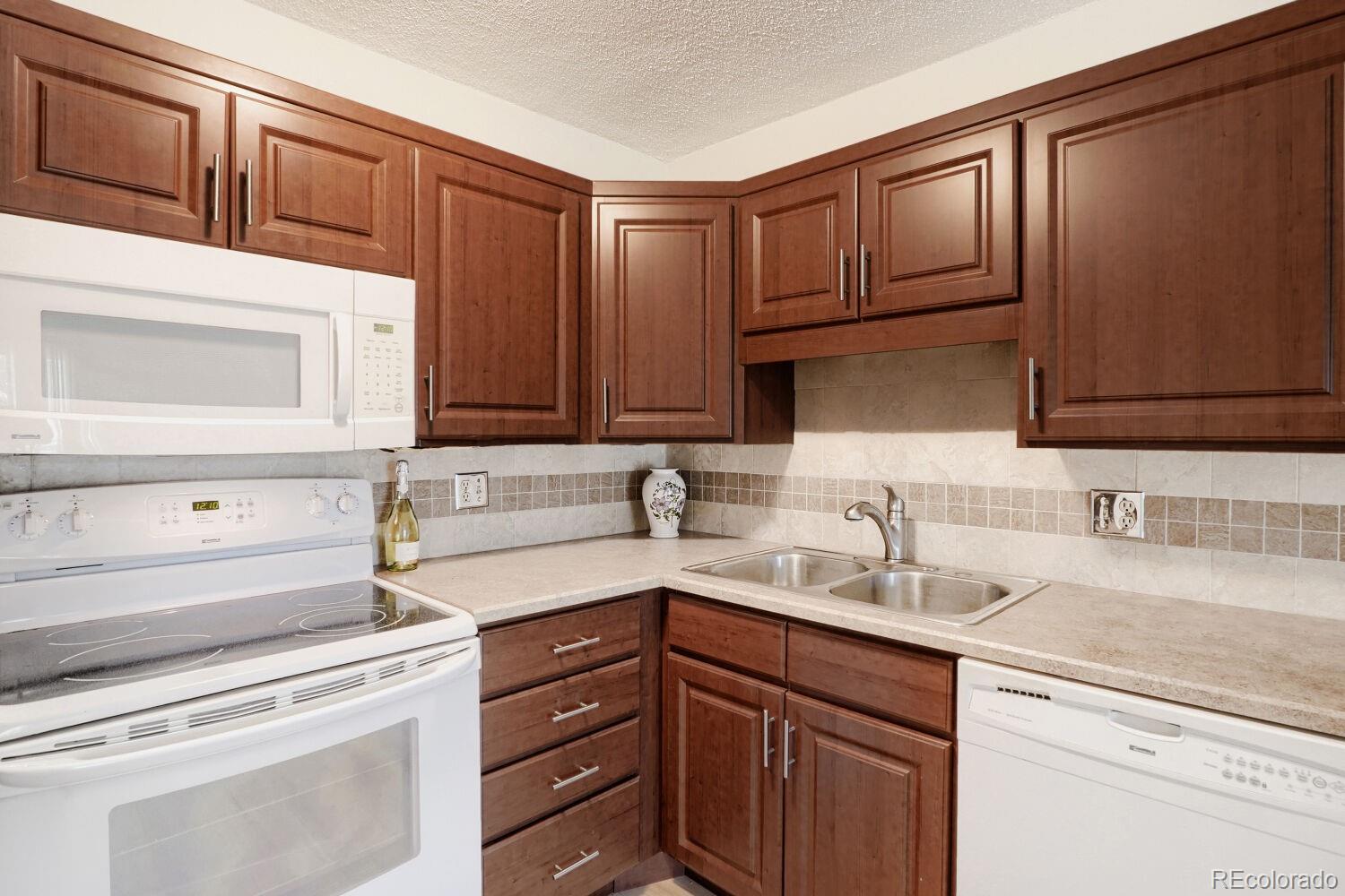 13609 E Cornell Ave #102, Aurora, CO 80014