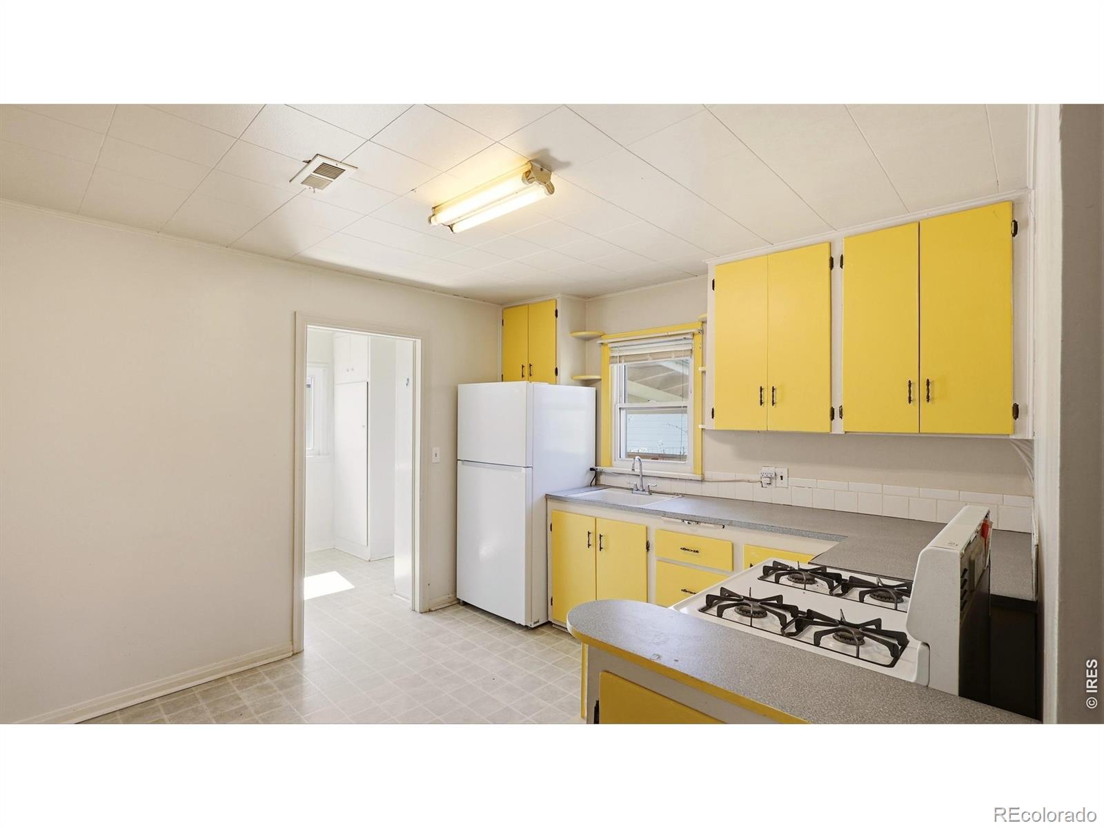 305 Hospital Rd, Brush, CO 80723
