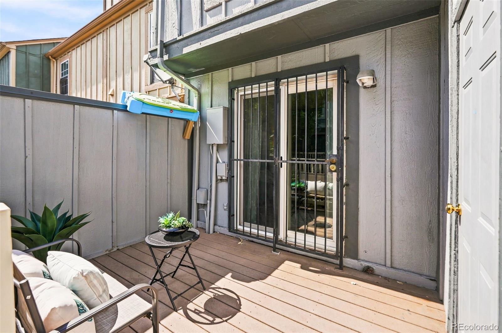 12043 E Hoye Dr, Aurora, CO 80012