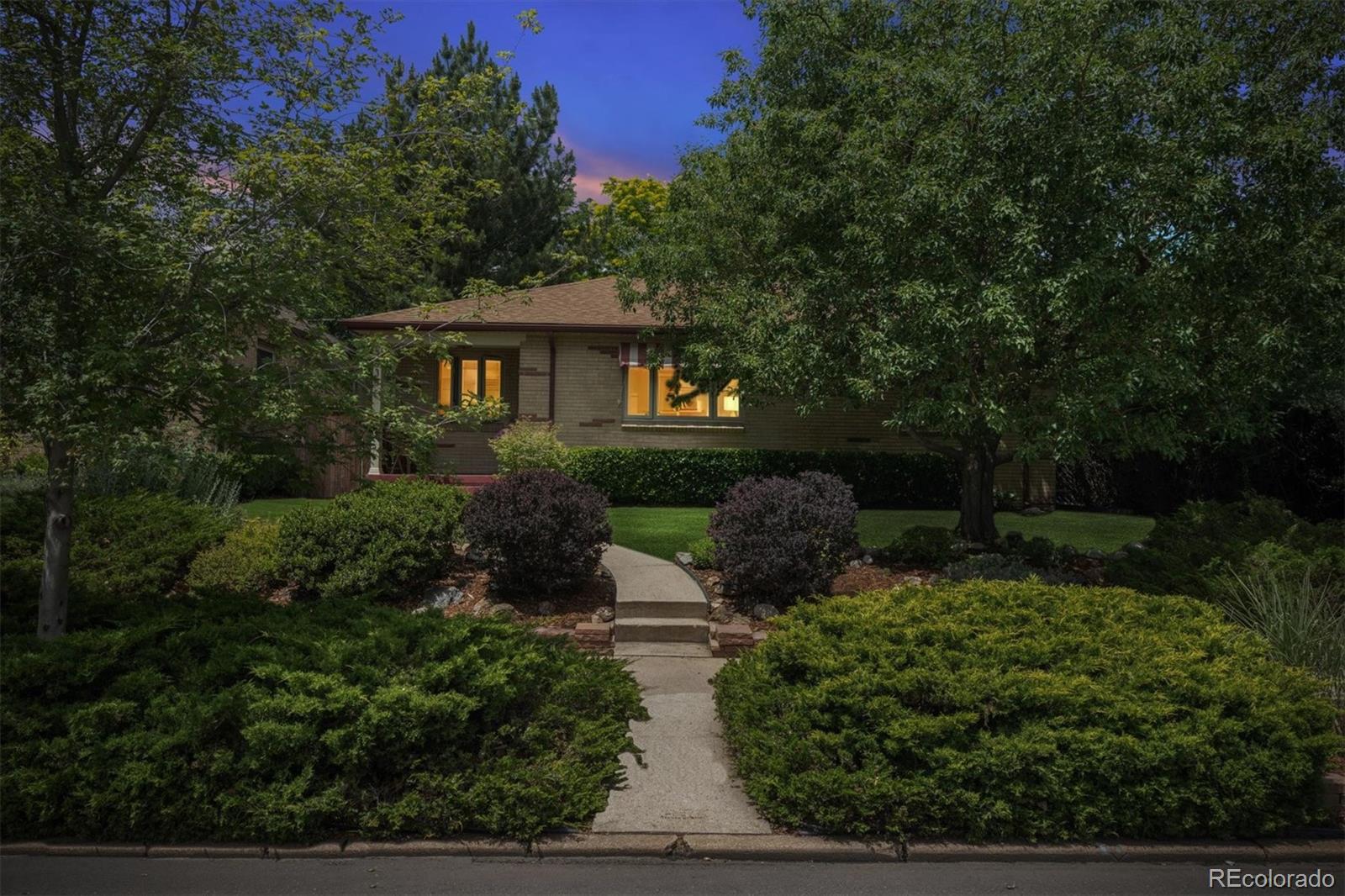 2835 Dahlia St, Denver, CO 80207
