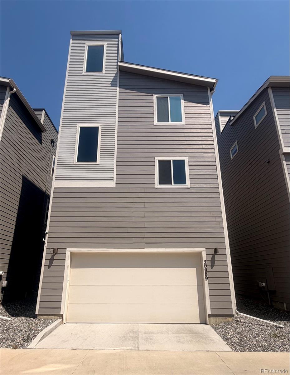 20989 E Quincy Dr, Aurora, CO 80015