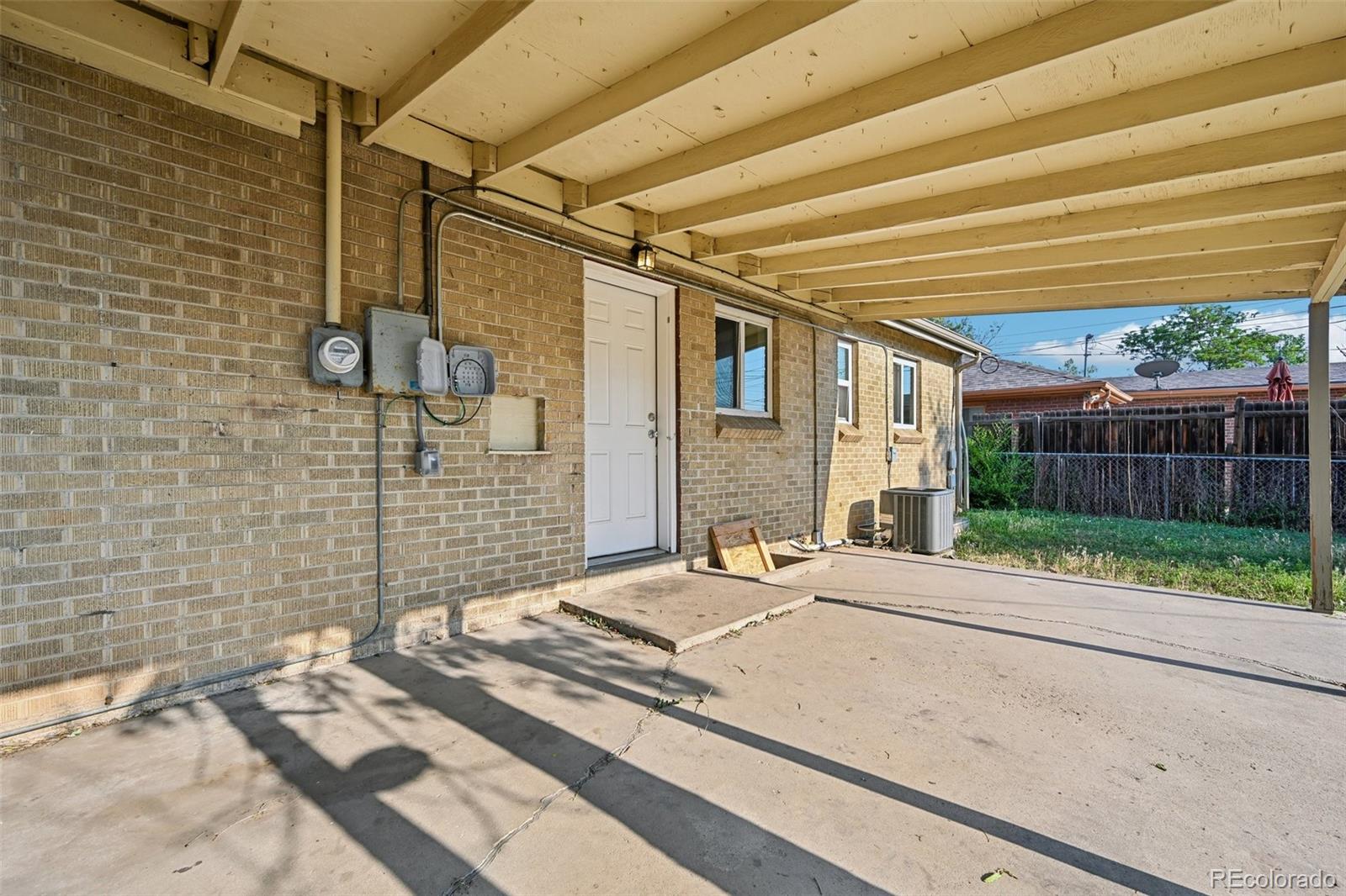 3290 Magnolia St, Denver, CO 80207