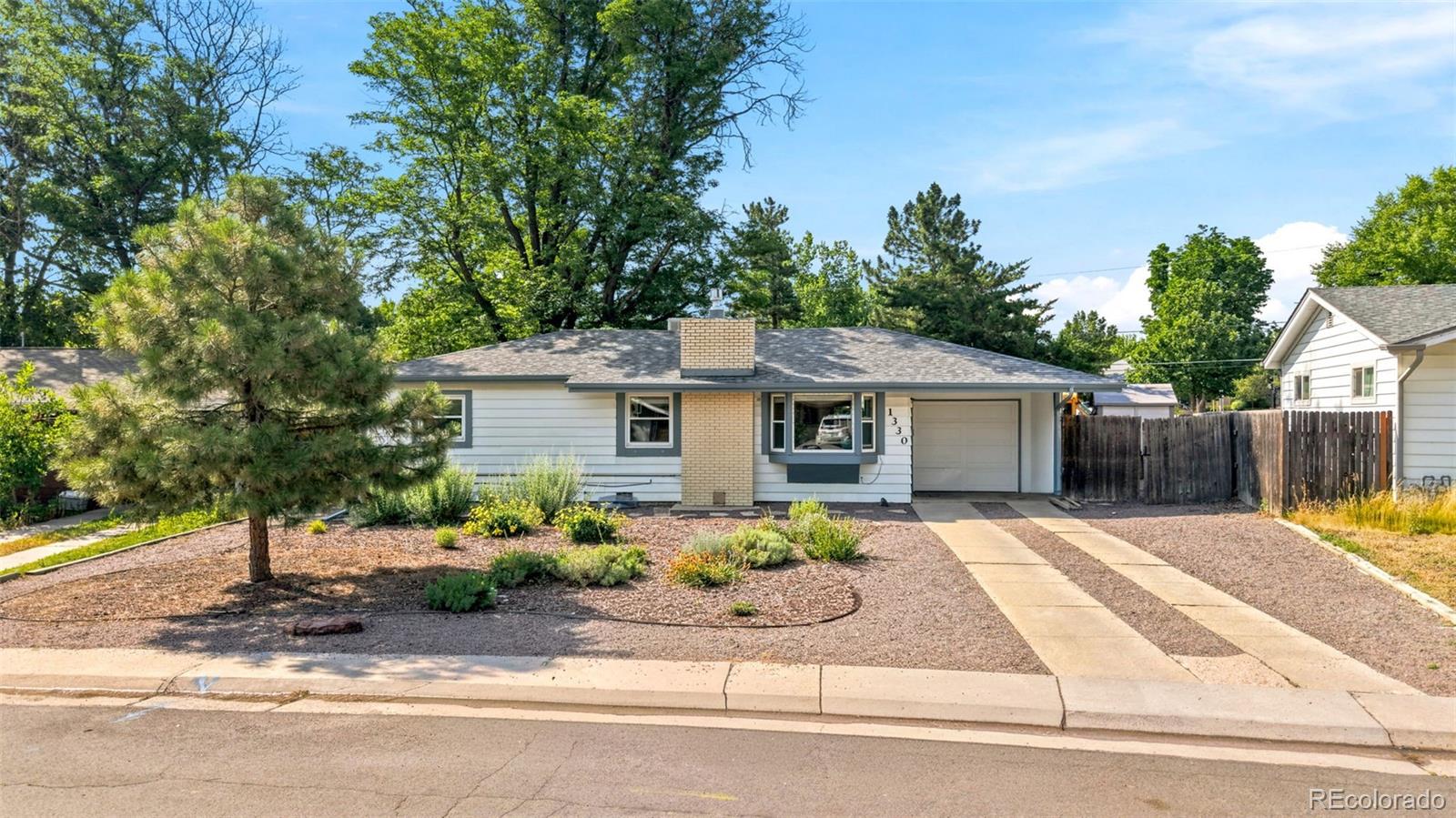 1330 S Ivanhoe Way, Denver, CO 80224