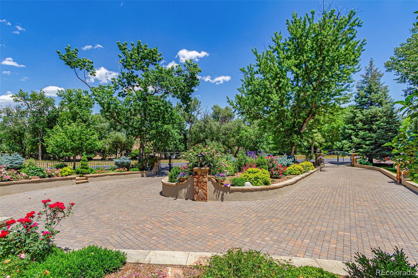 21 Pourtales Rd, Colorado Springs, CO 80906