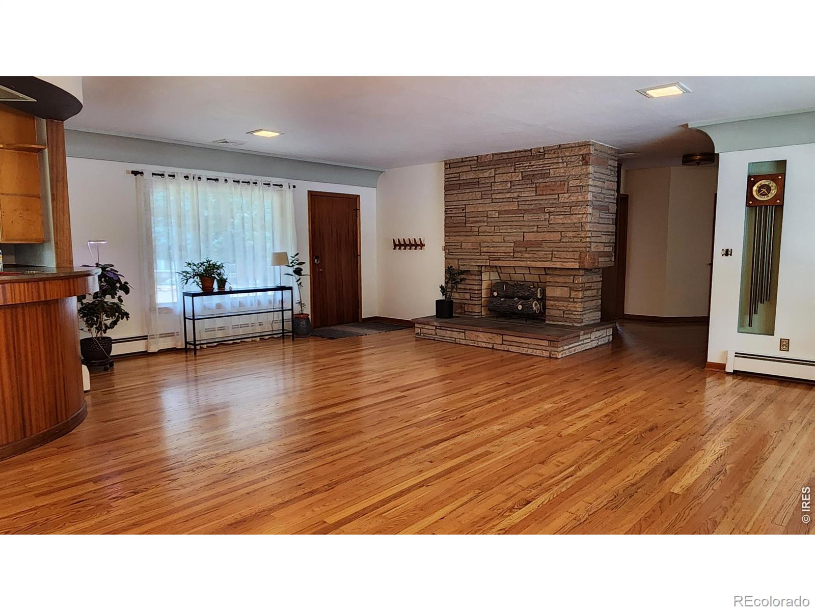 441 W 11th St, Loveland, CO 80537