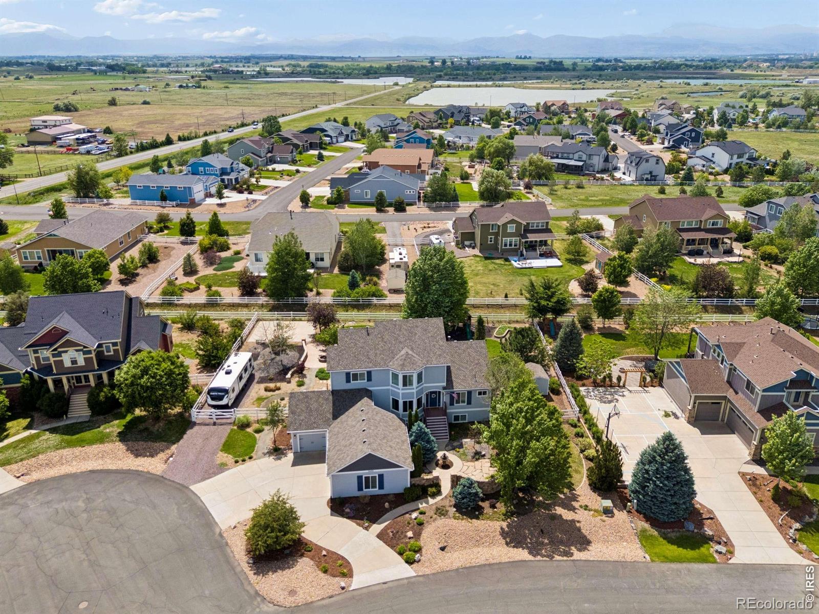 3433 Cottonwood Cir, Longmont, CO 80504