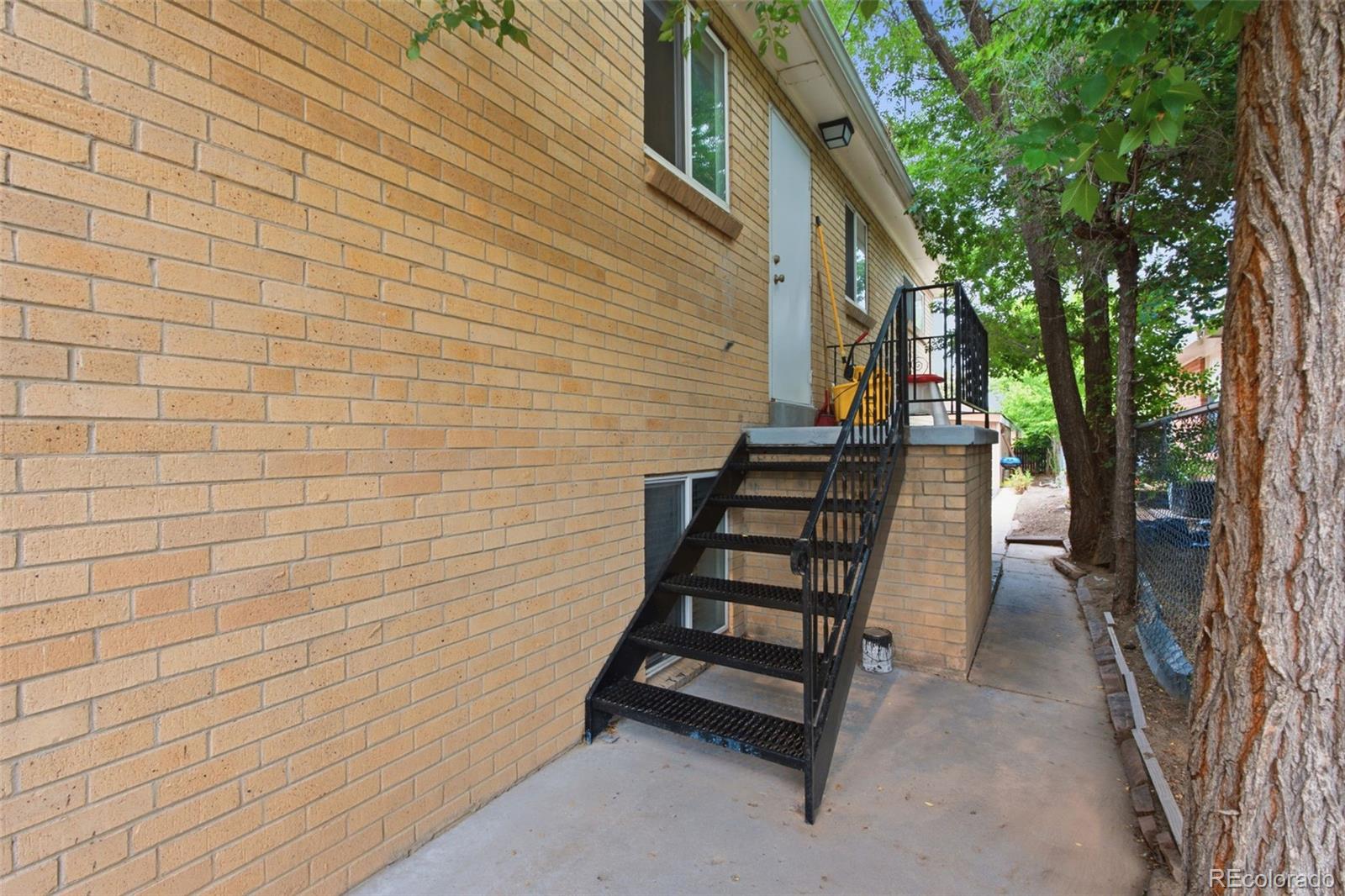 1164-1168 Dallas St, Aurora, CO 80010