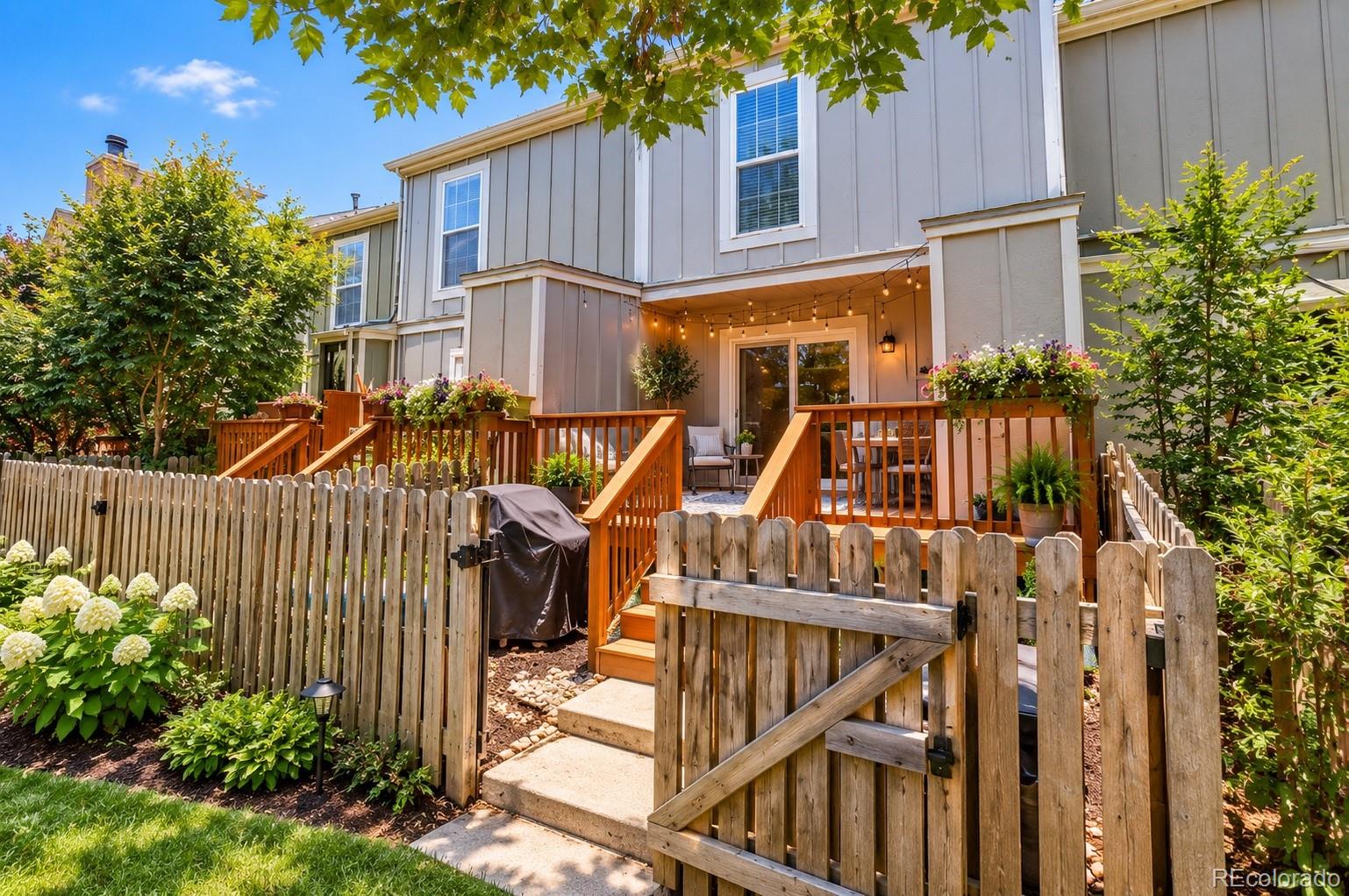 8210 S Fillmore Cir, Centennial, CO 80122