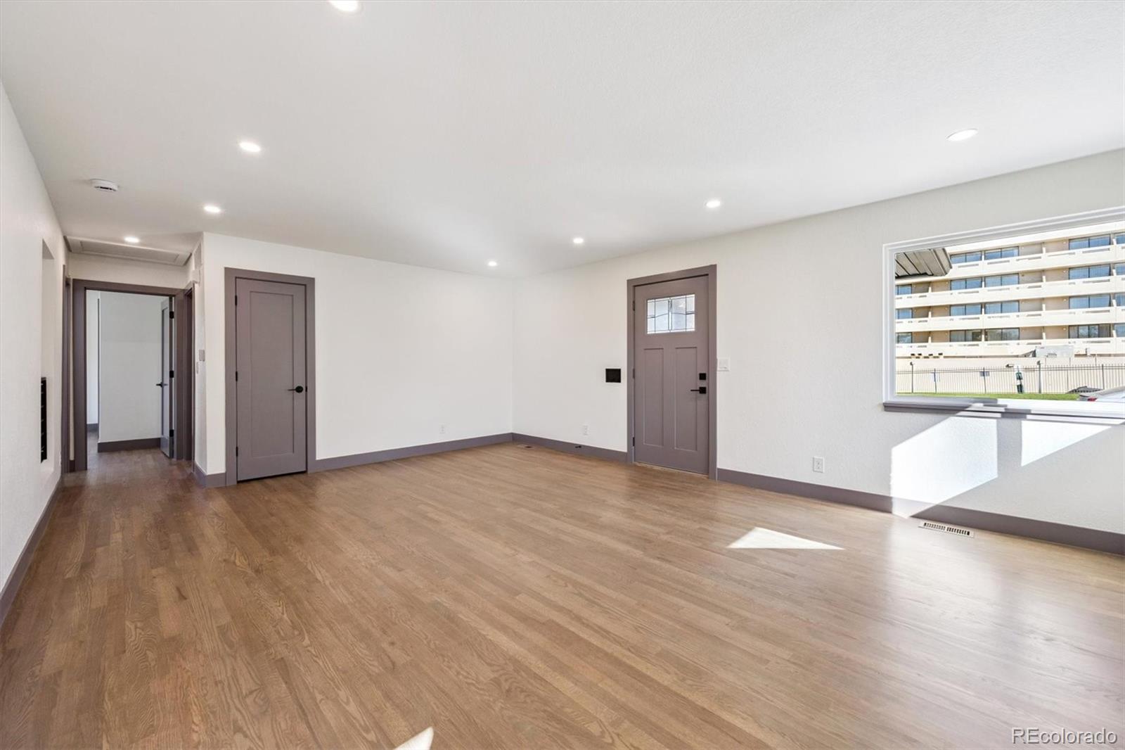 3323 Poplar St #3323, Denver, CO 80207