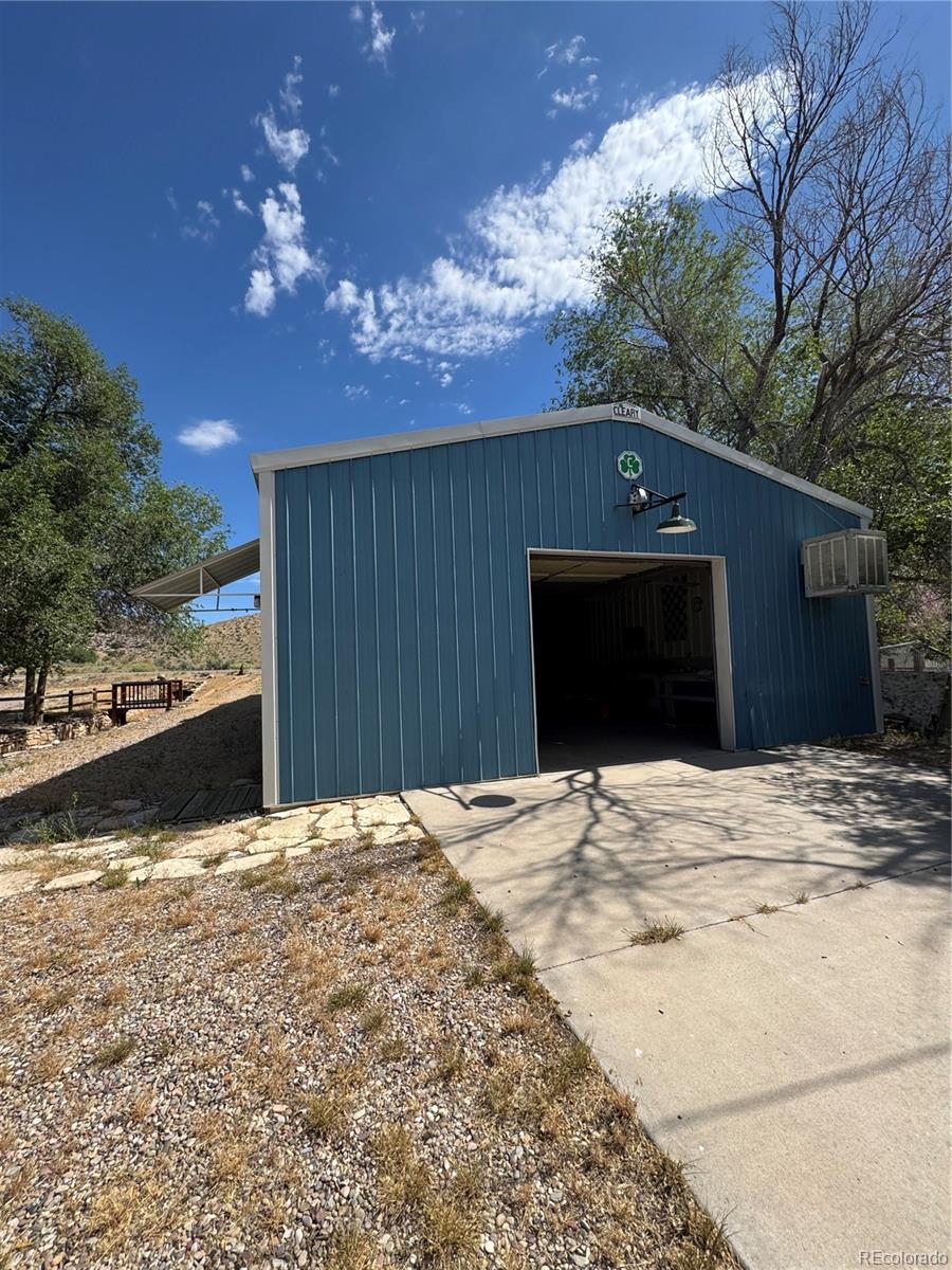 609 E Brontosaurus Blvd, Dinosaur, CO 81610