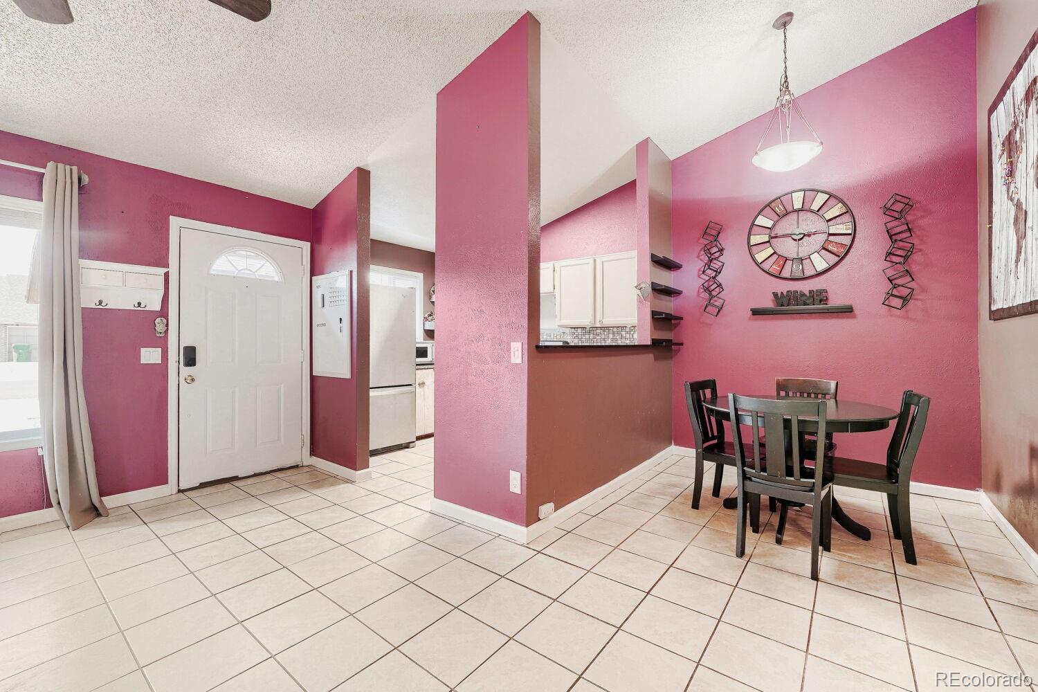 19073 E 16th Ave, Aurora, CO 80011